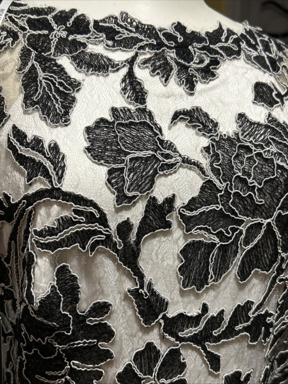 Tadashi Shoji Dress Peony Embroidered Lace Stretch Dress Black Ivory Nude 6 New - Picture 3 of 14